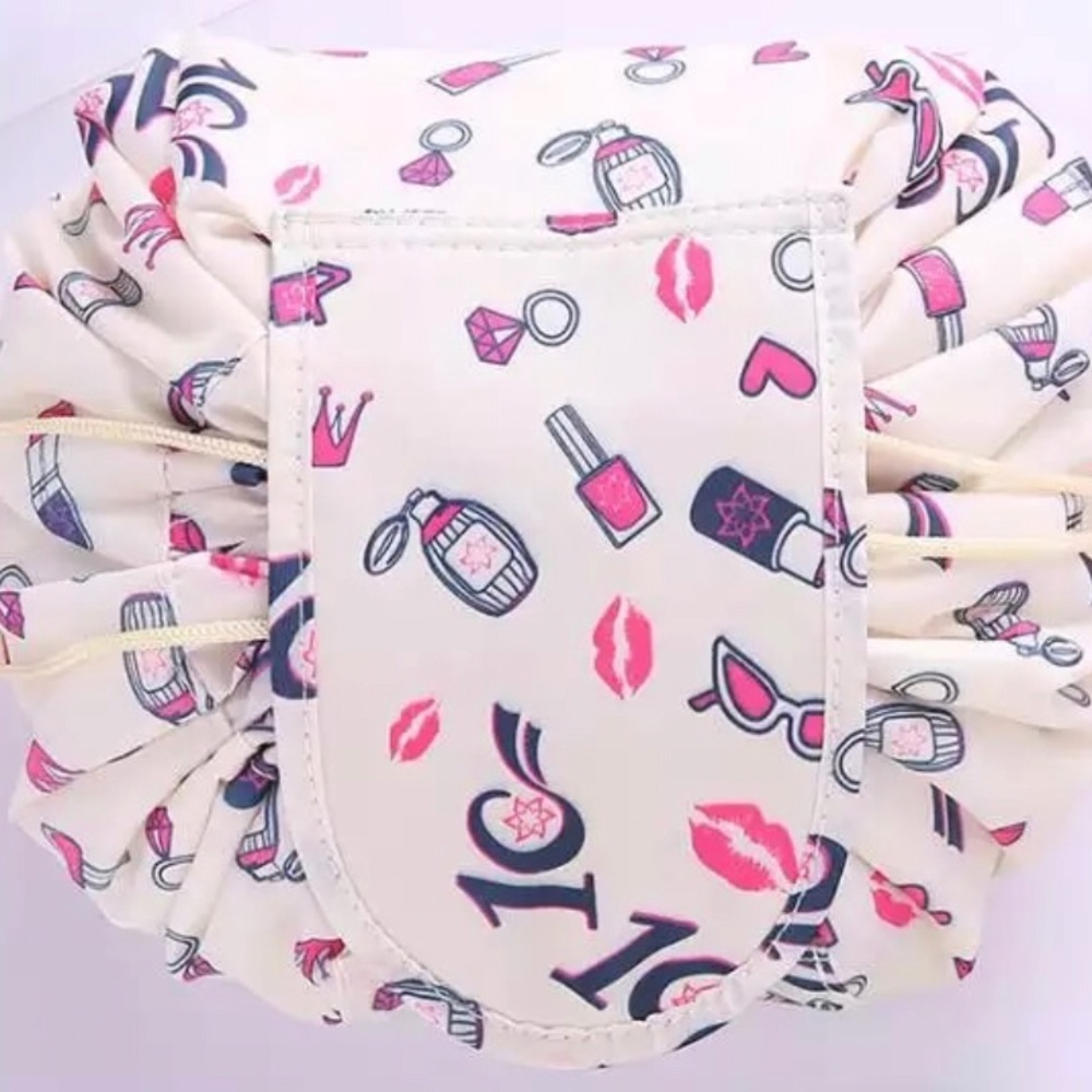 DRAWSTRING MAKEUP POUCH 👝